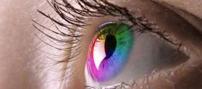 Circunstancias imprevistas perjudicar fragmento Cuáles son los riesgos de las lentes de contacto de colores?